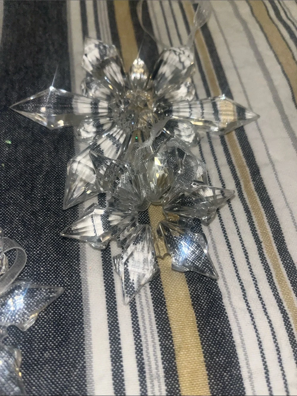 4 acrylic snowflake 3d ornaments #167